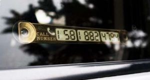 Tabliczka Parkingowa z numerem telefonu na szybę